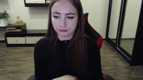 Snapshot of laralianna chatting on 09/14/25, 01:54 Laralianna online show from 09/14/25, 01:54