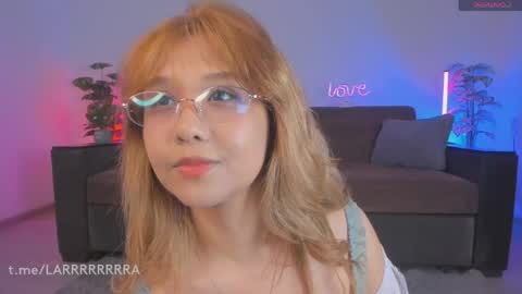 Lara online show from 04/30/26, 08:57