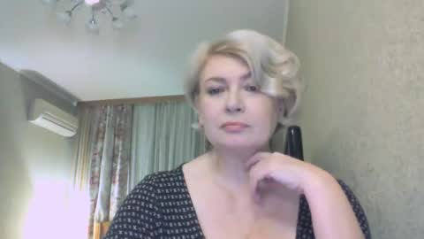 laramrs online show from 11/11/25, 05:24