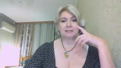 laramrs online show from 11/24/25, 04:18