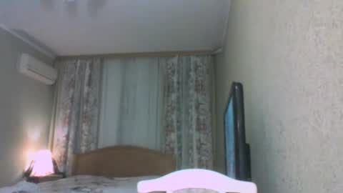 Snapshot of laramrs chatting on 03/17/26, 05:16 laramrs online show from 03/17/26, 05:16