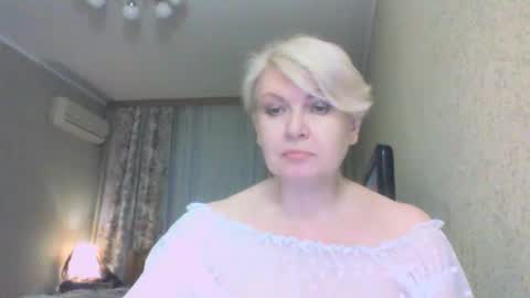 Snapshot of laramrs chatting on 03/31/26, 05:13 laramrs online show from 03/31/26, 05:13