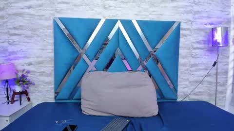 Lara Murphy online show from 02/17/25, 09:41