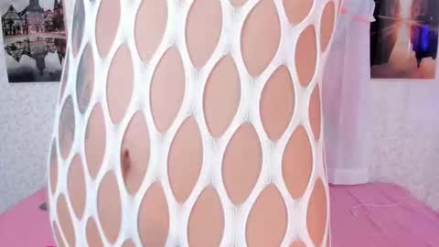 Lara Murphy online show from 10/25/25, 03:03