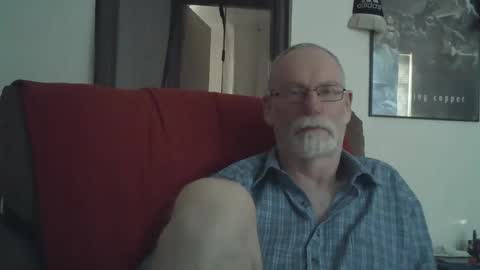 Snapshot of larbie chatting on 01/01/25, 09:17 Larbie online show from 01/01/25, 09:17
