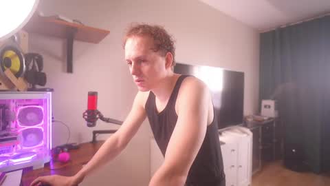 Snapshot of lardy_cock chatting on 05/21/26, 09:38 Hi u can call me Andy online show from 05/21/26, 09:38