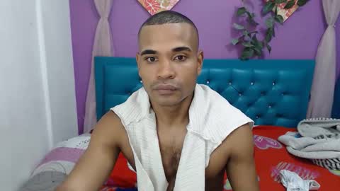 Snapshot of larenz_tate chatting on 06/05/26, 08:42 larenz_tate online show from 06/05/26, 08:42