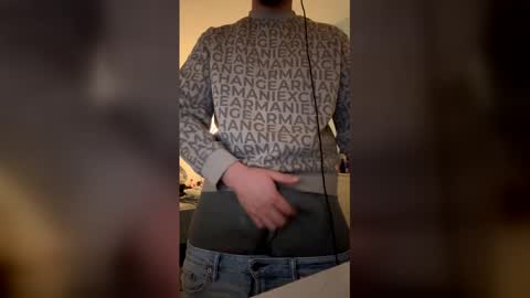 largedick1331 online show from 12/19/25, 01:34