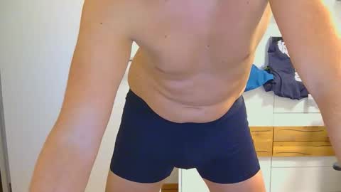 lari8989 online show from 11/13/25, 11:58