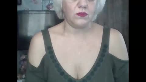 Snapshot of larisaq4ugo24 chatting on 10/23/25, 05:51 larisaq4ugo24 online show from 10/23/25, 05:51