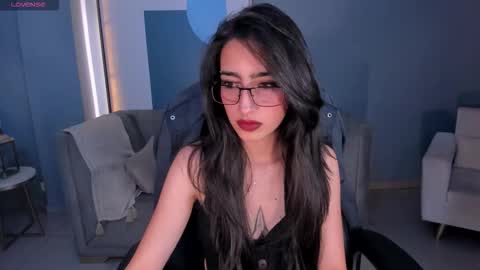 Snapshot of larisasmirnov chatting on 09/30/25, 04:17 Larisa Smirnov online show from 09/30/25, 04:17