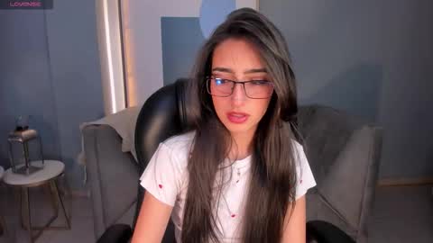 Snapshot of larisasmirnov chatting on 10/06/25, 12:08 Larisa Smirnov online show from 10/06/25, 12:08
