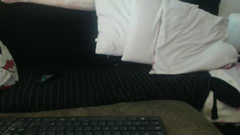 Snapshot of lariss__ chatting on 05/19/26, 06:09 Lariss online show from 05/19/26, 06:09
