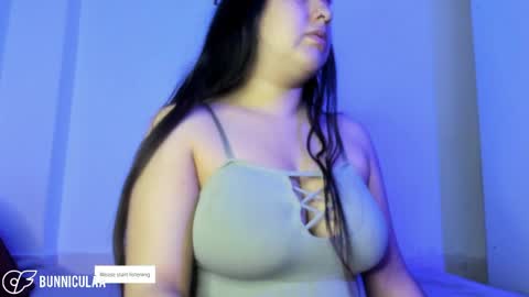Snapshot of larissa01_ chatting on 03/29/26, 10:32 Lari online show from 03/29/26, 10:32