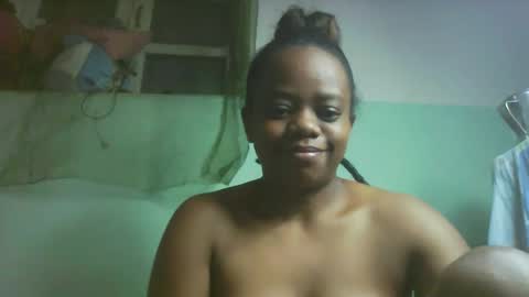 larissa645771 online show from 10/10/25, 07:02