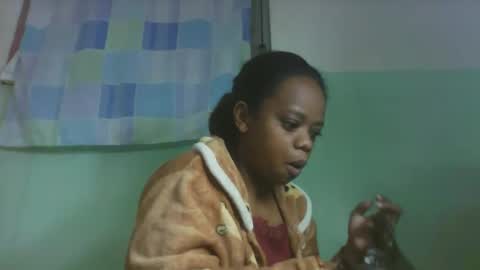 larissa645771 online show from 10/17/25, 05:10