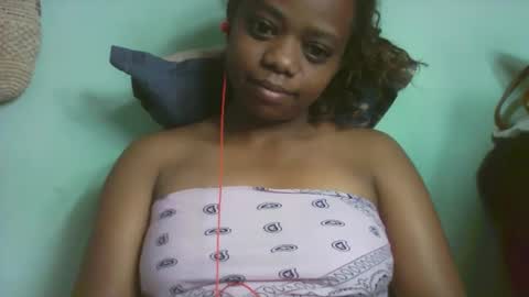 larissa645771 online show from 11/11/25, 08:03