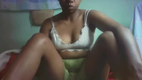 larissa645771 online show from 11/12/25, 02:45