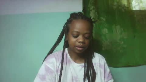 Snapshot of larissa645771 chatting on 01/17/26, 04:39 larissa645771 online show from 01/17/26, 04:39