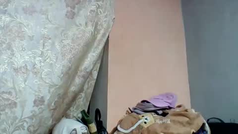 larissa645771 online show from 05/13/26, 08:55