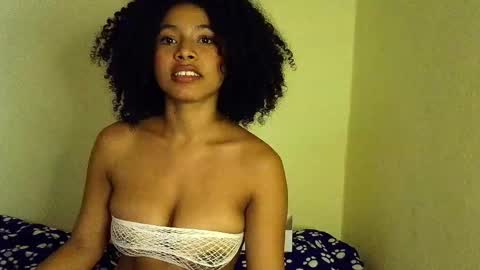 Snapshot of larita_curly chatting on 04/06/26, 08:21 larita_curly online show from 04/06/26, 08:21