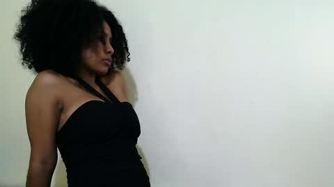 Snapshot of larita_curly chatting on 04/13/26, 10:26 larita_curly online show from 04/13/26, 10:26