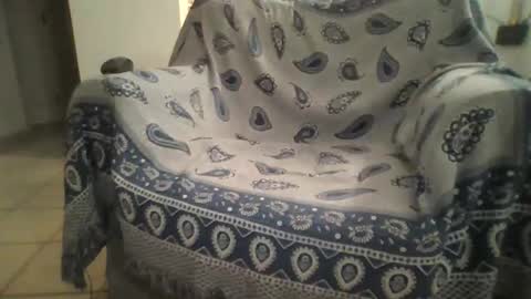 Snapshot of larop49 chatting on 02/02/26, 06:12 Larop49 online show from 02/02/26, 06:12