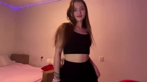 Snapshot of larrainemelandez chatting on 06/11/26, 01:20 Jocelyn online show from 06/11/26, 01:20