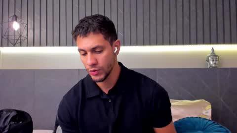 andrew online show from 12/01/25, 01:16