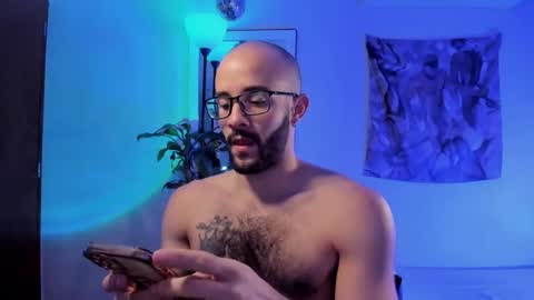 Snapshot of larry_stewart chatting on 12/14/25, 12:32 larry_stewart online show from 12/14/25, 12:32