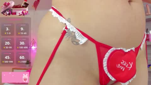 Snapshot of larsonmia chatting on 02/14/26, 12:46 MIA online show from 02/14/26, 12:46