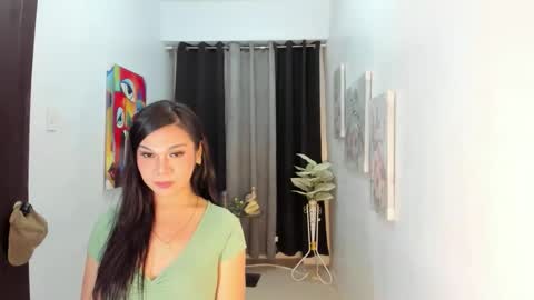 Snapshot of lartvier69xxx chatting on 02/19/26, 10:11 larth online show from 02/19/26, 10:11