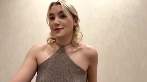 Snapshot of laruebaral chatting on 02/17/26, 09:21 Betty online show from 02/17/26, 09:21