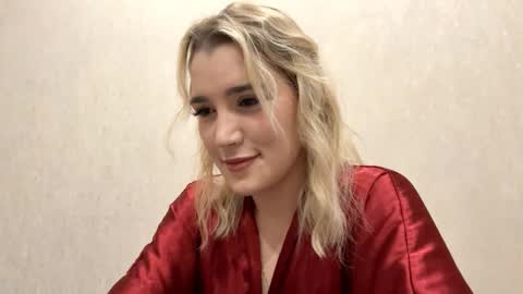 Snapshot of laruebaral chatting on 02/25/26, 09:13 Betty online show from 02/25/26, 09:13