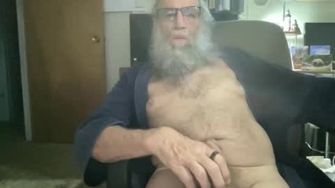 Snapshot of laser134 chatting on 04/19/26, 01:21 chris online show from 04/19/26, 01:21