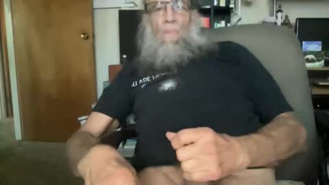 Snapshot of laser134 chatting on 04/28/26, 06:24 chris online show from 04/28/26, 06:24