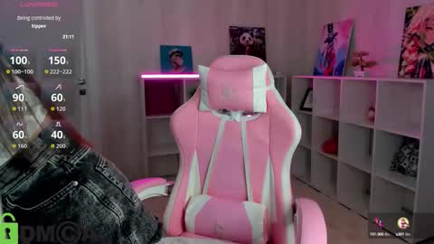 lasly_moon online show from 09/23/25, 07:22