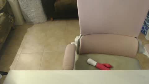 Snapshot of lasolitaauri chatting on 02/13/25, 10:33 Auri online show from 02/13/25, 10:33