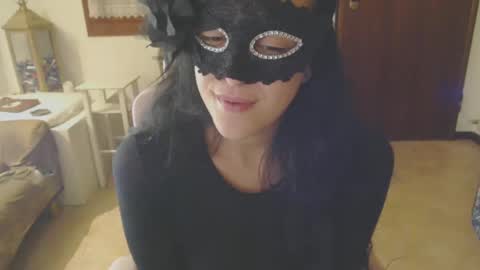 Snapshot of lasolitaauri chatting on 03/05/25, 09:37 Auri online show from 03/05/25, 09:37