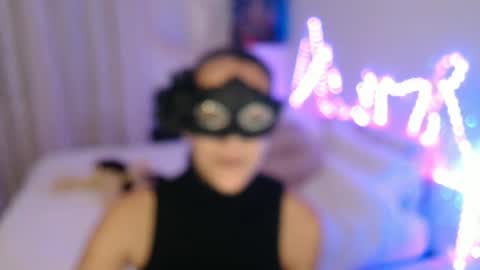 Auri online show from 06/11/26, 08:51