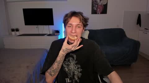 Snapshot of lastnight4you chatting on 12/29/24, 08:11 acie online show from 12/29/24, 08:11