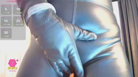 Snapshot of latex_rose_daniels chatting on 02/09/26, 01:15 ROSE online show from 02/09/26, 01:15