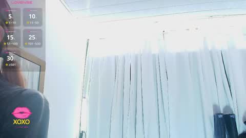 Snapshot of latex_rose_daniels chatting on 04/08/26, 03:23 ROSE online show from 04/08/26, 03:23