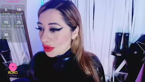 Snapshot of latex_rose_daniels chatting on 04/10/26, 02:11 ROSE online show from 04/10/26, 02:11
