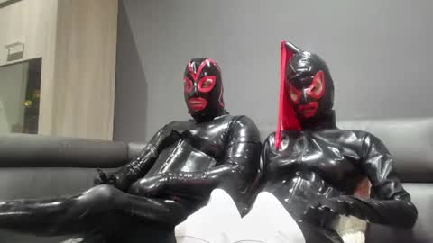 Snapshot of latexboy1986 chatting on 05/30/26, 11:18 latex boy 38 online show from 05/30/26, 11:18