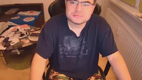 latexboy893 online show from 09/14/25, 05:45