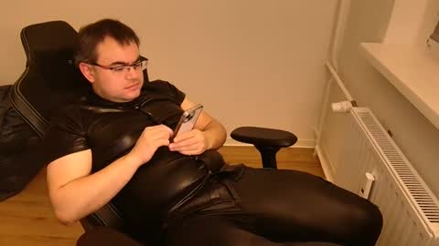 Snapshot of latexboy893 chatting on 02/27/26, 09:04 latexboy893 online show from 02/27/26, 09:04