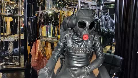 Snapshot of latexlover202 chatting on 02/07/26, 10:13 latexlover202 online show from 02/07/26, 10:13