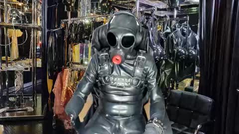 Snapshot of latexlover202 chatting on 02/14/26, 11:12 latexlover202 online show from 02/14/26, 11:12