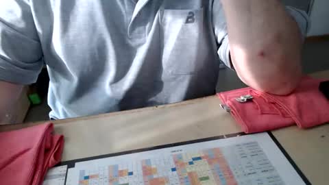 Snapshot of latexloverch71 chatting on 01/07/26, 12:40 Andreas Latexlover online show from 01/07/26, 12:40